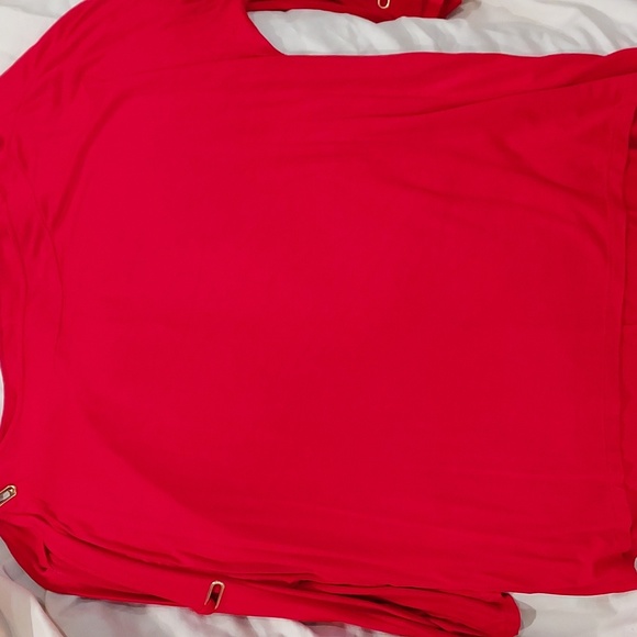 Trendy Cable & Gauge Red Long Sleeve w/ Gold Metal Accents Along Sleeve Shirt L - Picture 4 of 8
